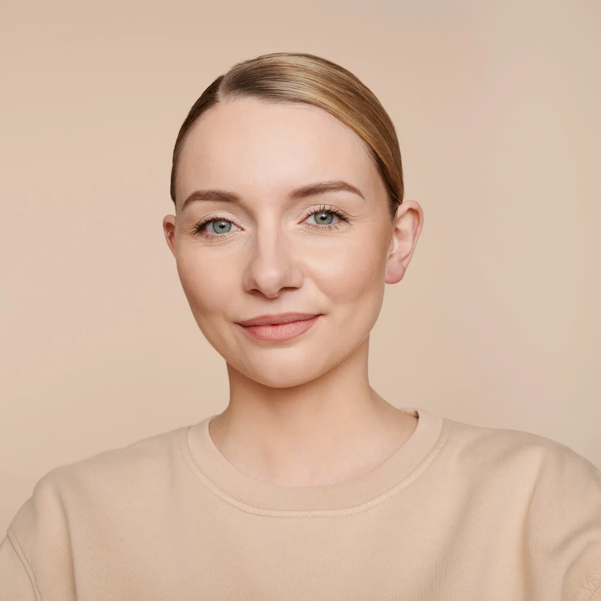 Imagem 6 de 10 de Base Hd Liquid Coverage Foundation Catrice